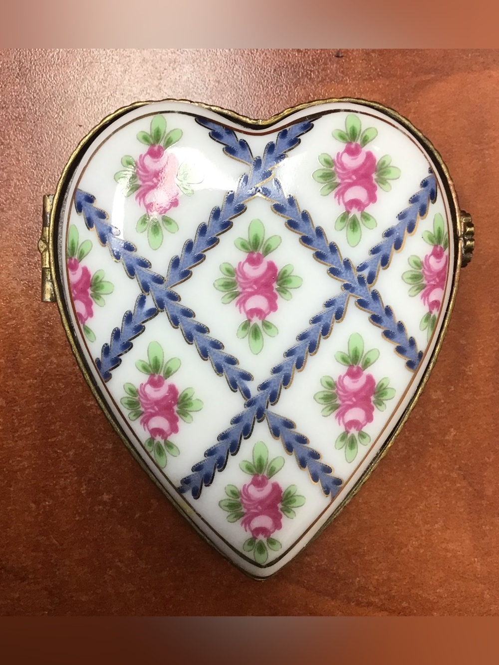 Porcelain Heart Shaped Trinket Pill Box Je T’Aime